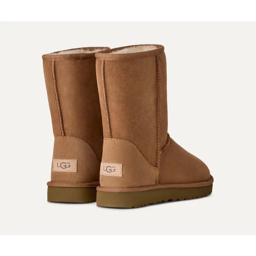 UGG Classic Short II in Chestnut Mid Ankle Boots women’s 5